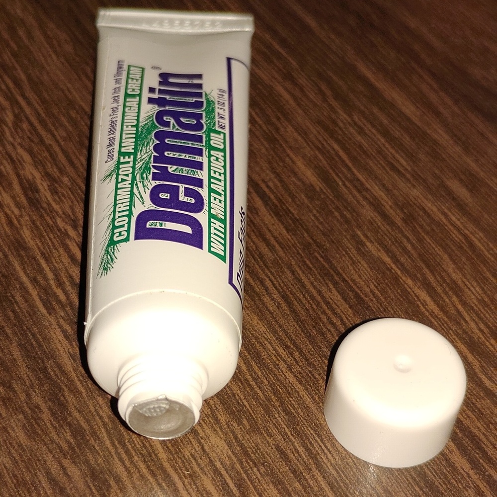Dermatin Antifungal Cream Size: 0.5oz. clotrimazole - stop fungi - cure ringworm - Picture 6 of 16